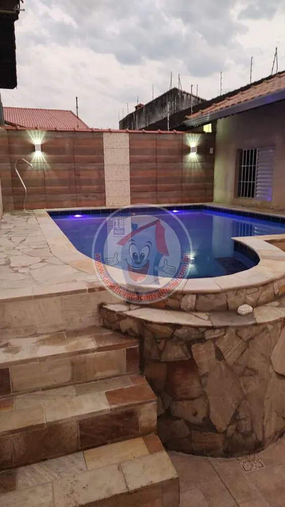 Casa, 3 quartos, 207 m² - Foto 1