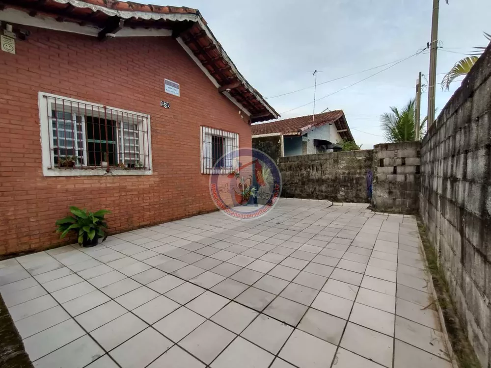 Casa à venda com 2 quartos, 160m² - Foto 1