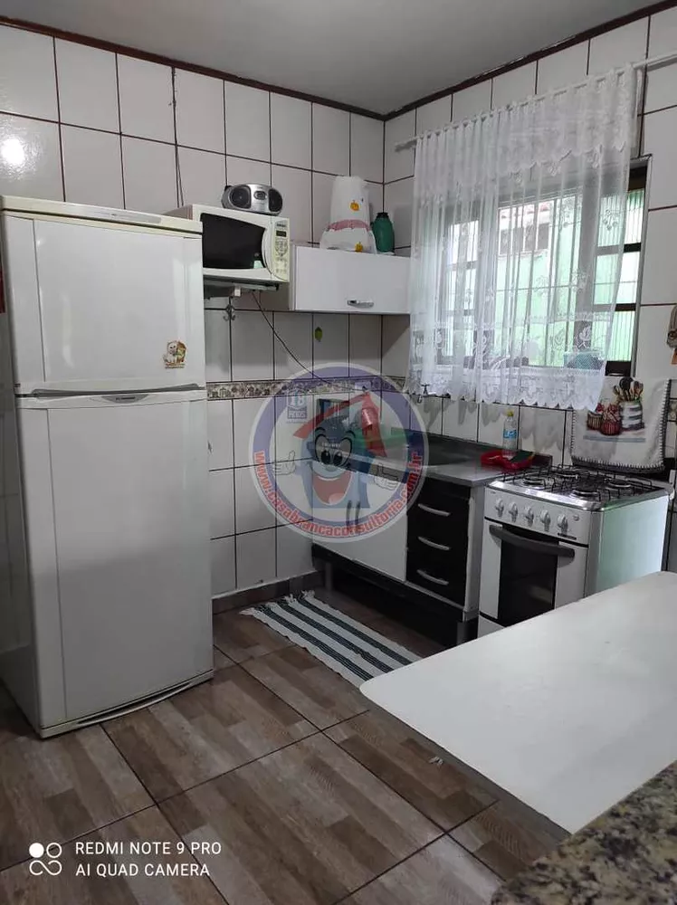 Casa à venda com 2 quartos, 68m² - Foto 4