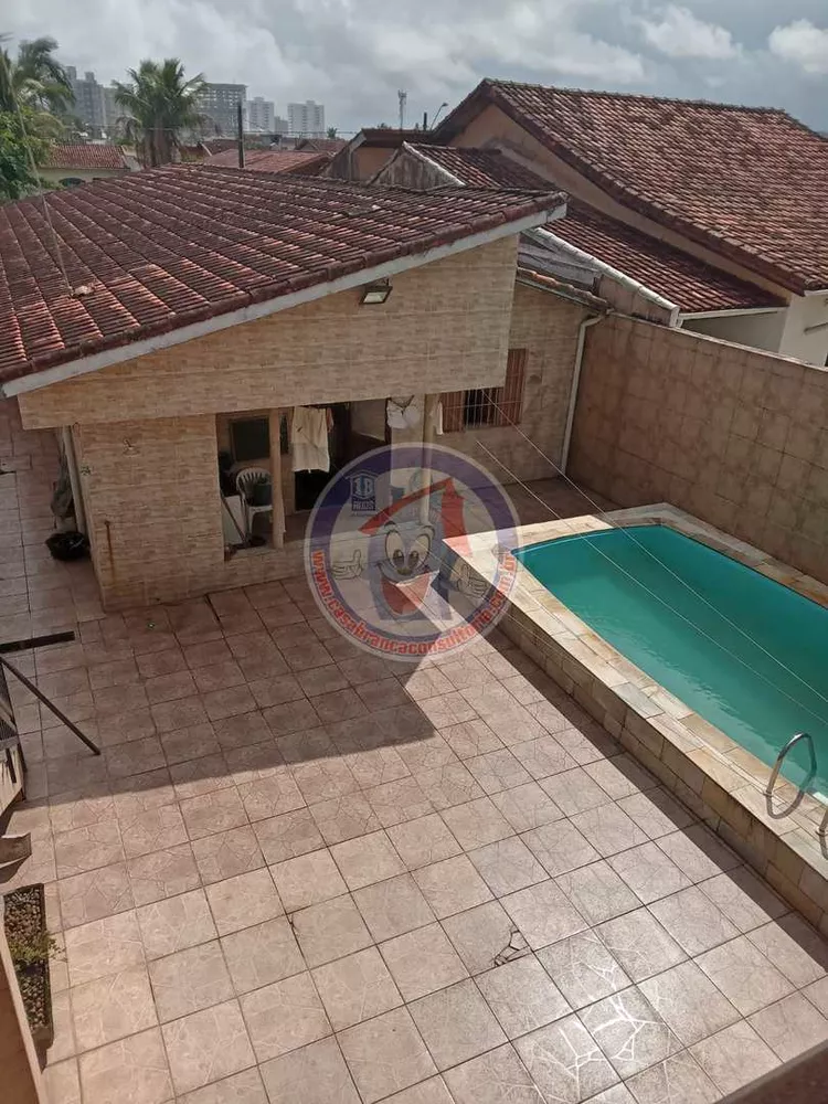 Casa à venda com 2 quartos, 159m² - Foto 1