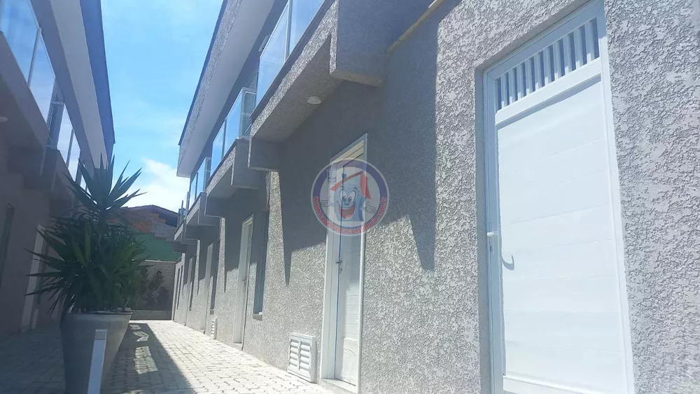 Sobrado à venda com 2 quartos, 73m² - Foto 1