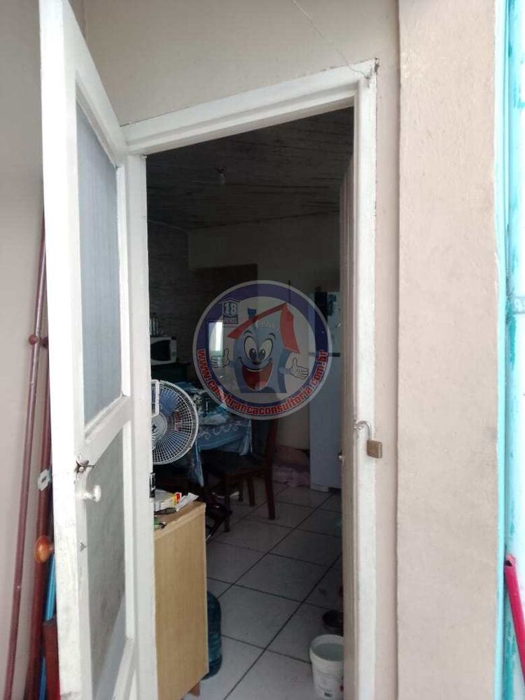 Casa à venda com 1 quarto, 62m² - Foto 3