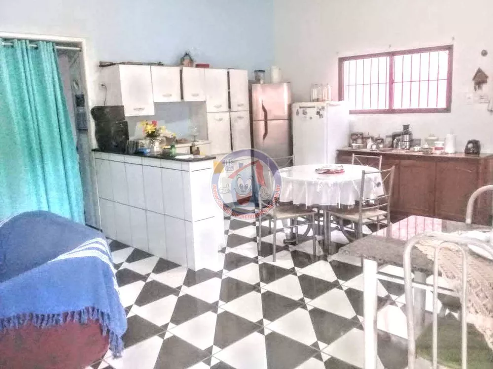 Casa à venda com 2 quartos, 90m² - Foto 4