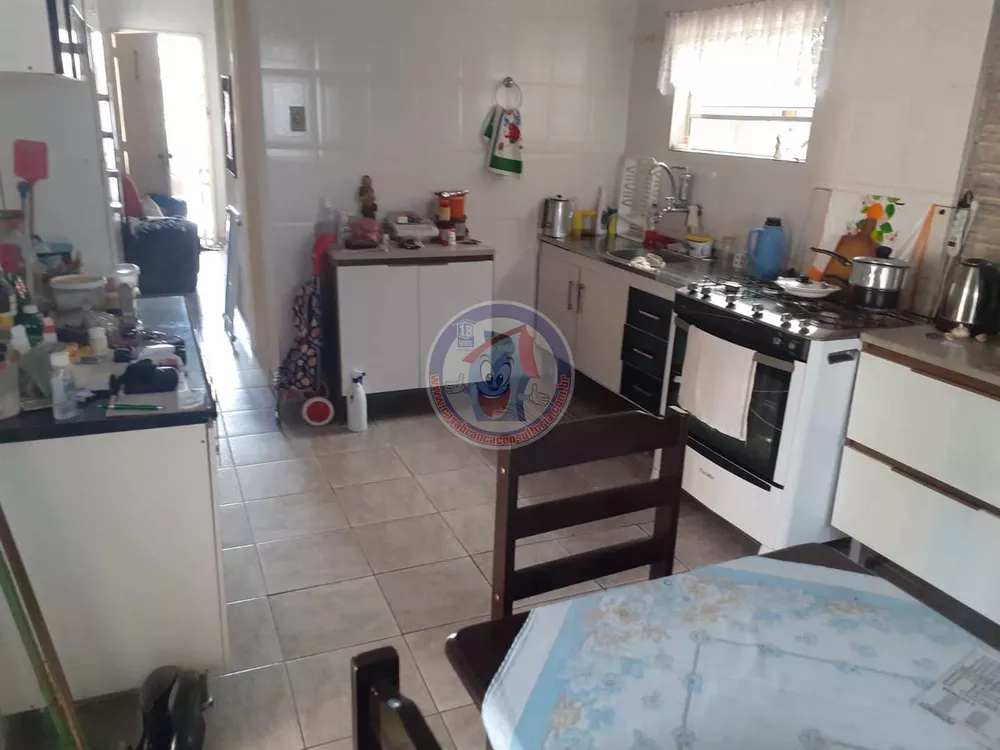 Casa à venda com 2 quartos, 80m² - Foto 4