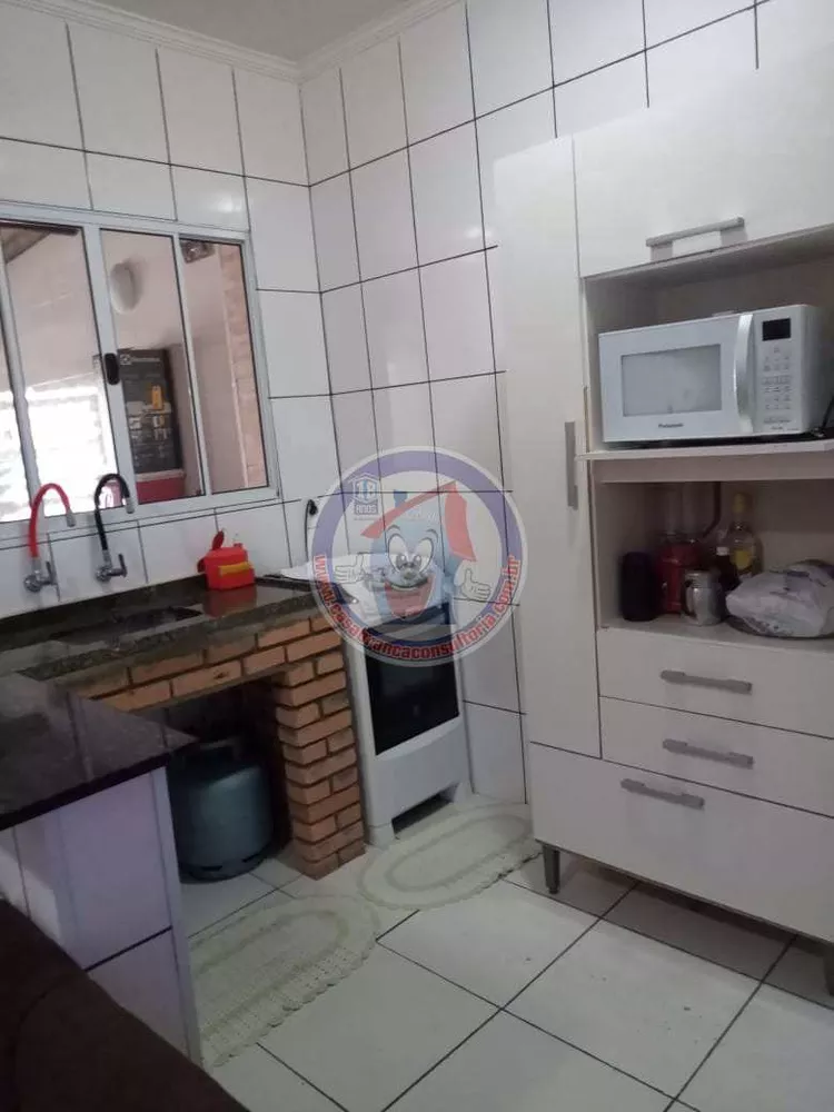 Casa à venda com 3 quartos, 84m² - Foto 6