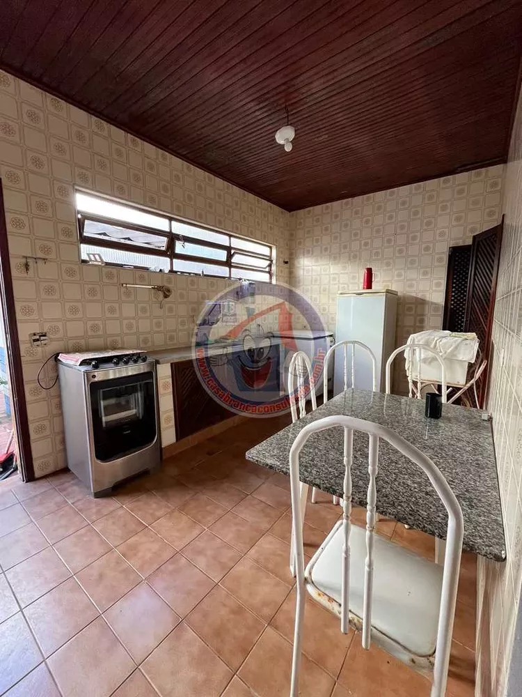 Casa à venda com 3 quartos, 177m² - Foto 6