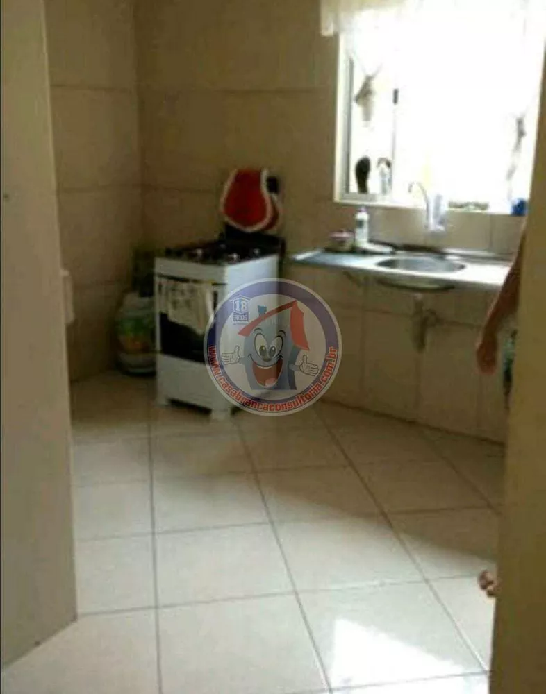 Sobrado à venda com 2 quartos, 70m² - Foto 3