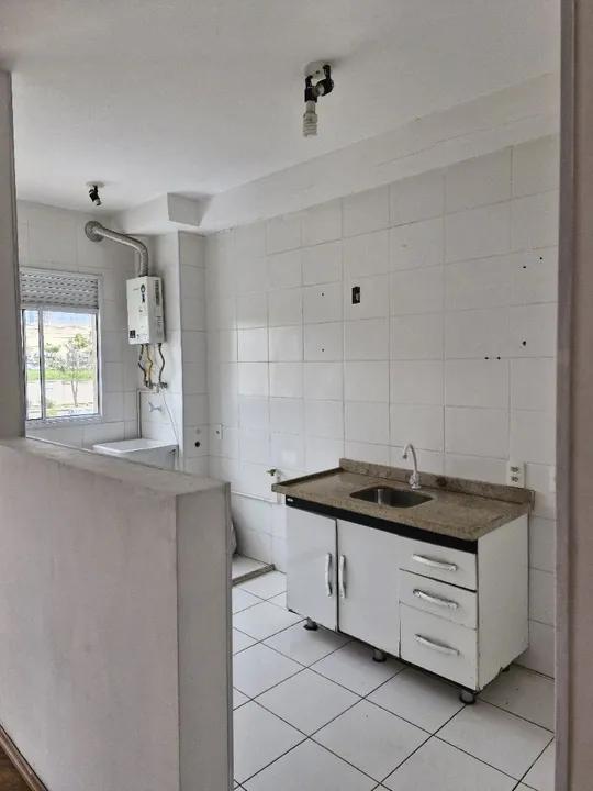 Apartamento à venda com 2 quartos, 64m² - Foto 2