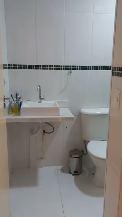 Apartamento à venda com 2 quartos, 70m² - Foto 3