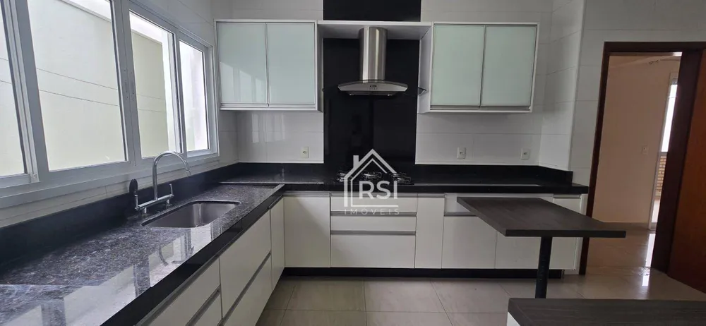 Casa, 3 quartos, 190 m² - Foto 2