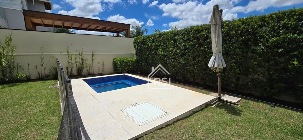 Sobrado, 3 quartos, 302 m² - Foto 1