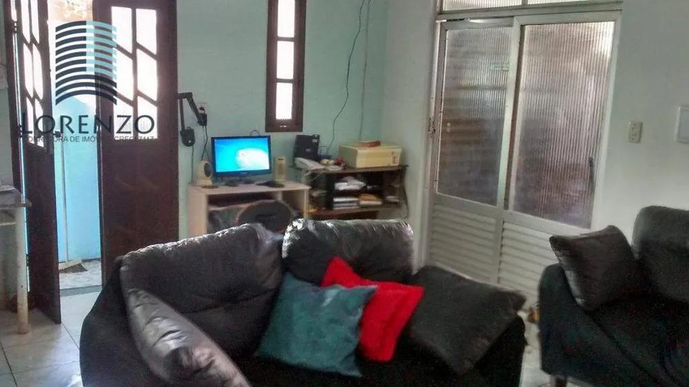 Casa, 4 quartos, 153 m² - Foto 1