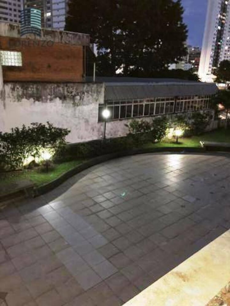 Apartamento à venda com 3 quartos, 300m² - Foto 2