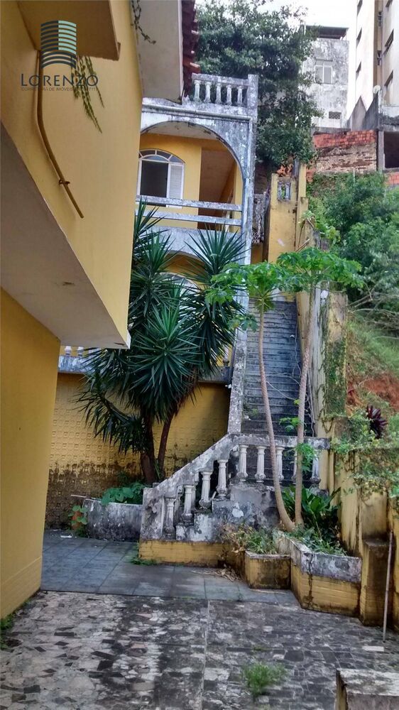 Casa à venda com 10 quartos, 500m² - Foto 1