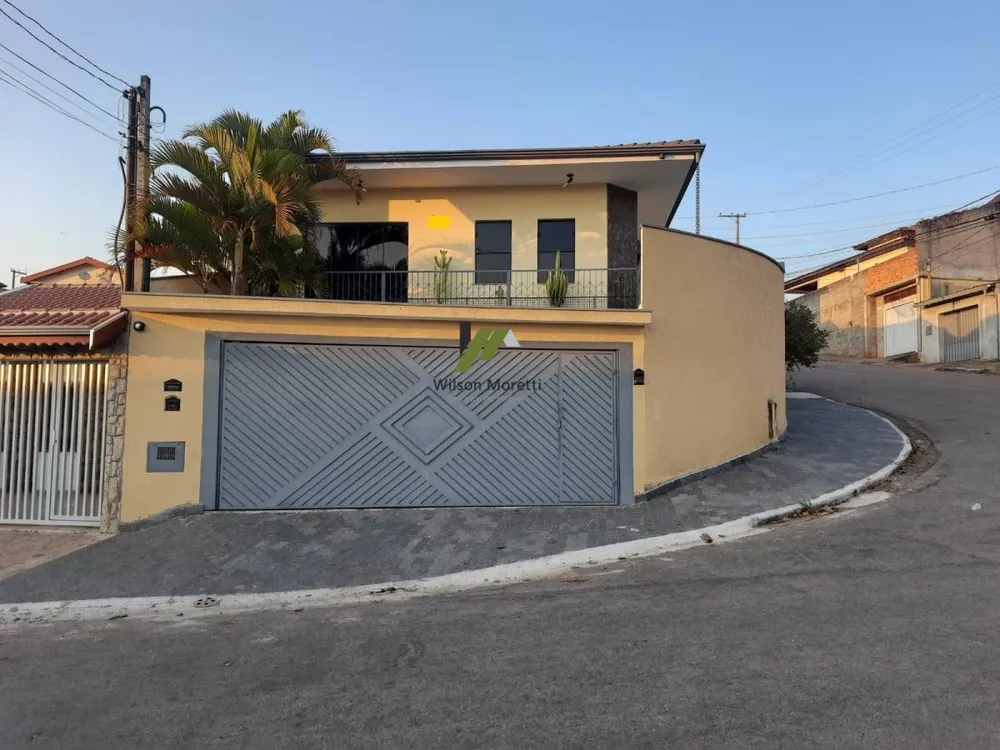 Casa, 3 quartos, 202 m² - Foto 1