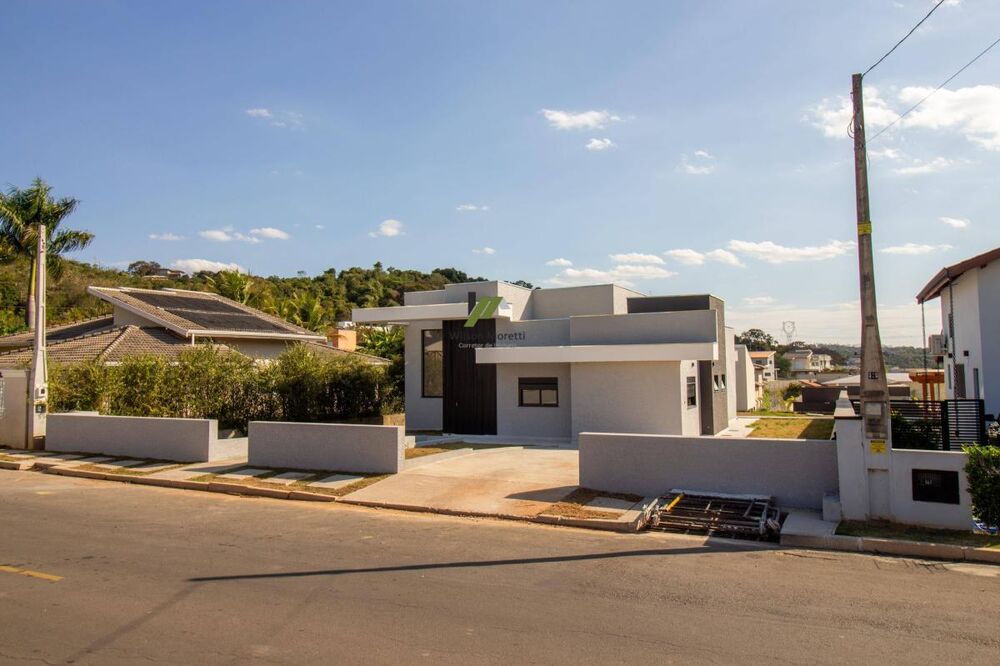 Casa, 4 quartos, 180 m² - Foto 1