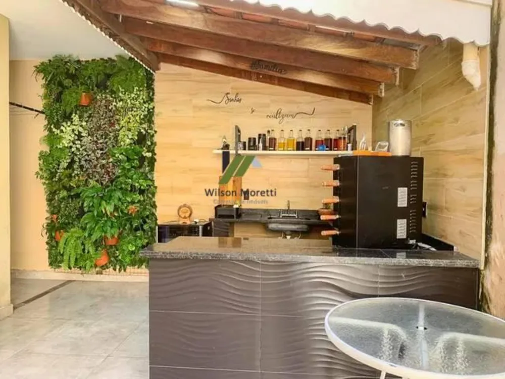 Casa, 3 quartos, 203 m² - Foto 1