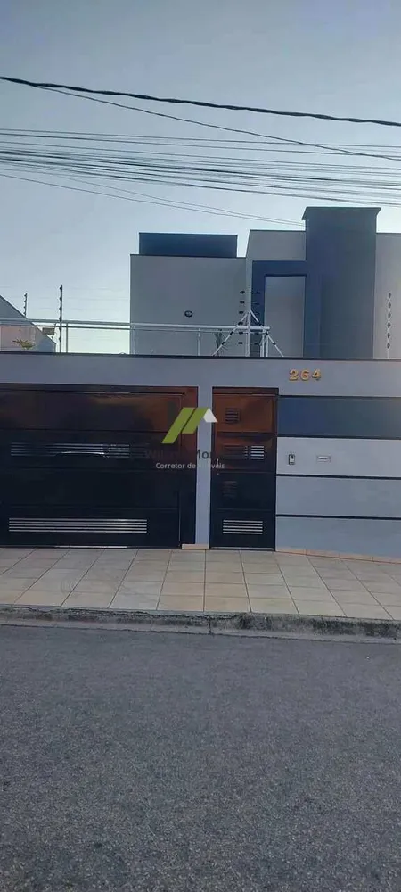 Casa, 3 quartos, 290 m² - Foto 1