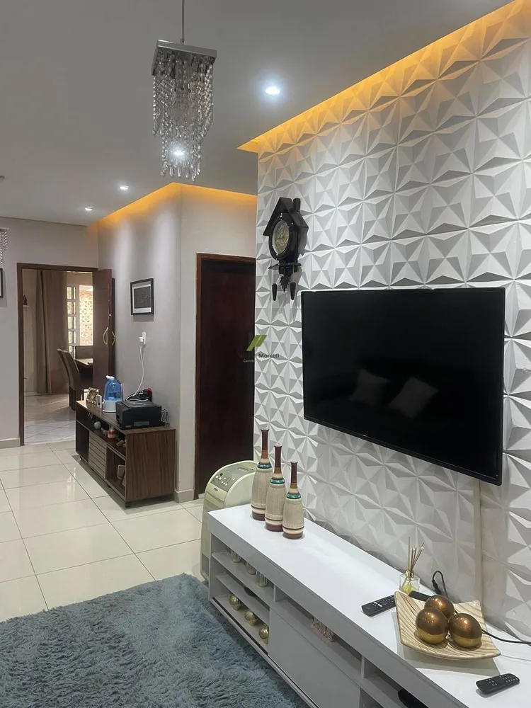 Casa, 3 quartos, 222 m² - Foto 1