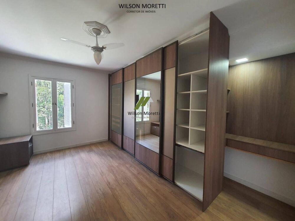 Casa à venda com 4 quartos, 250m² - Foto 3