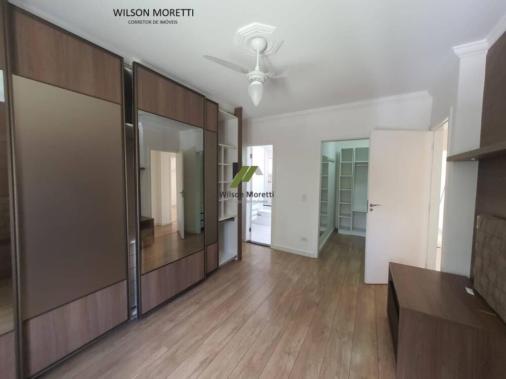 Casa à venda com 4 quartos, 250m² - Foto 2