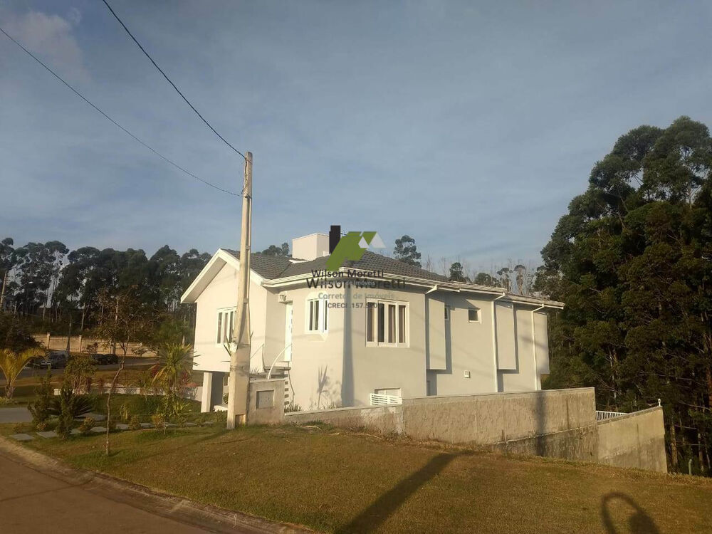 Casa à venda com 4 quartos, 250m² - Foto 1