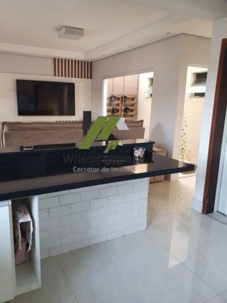 Casa, 3 quartos, 190 m² - Foto 1