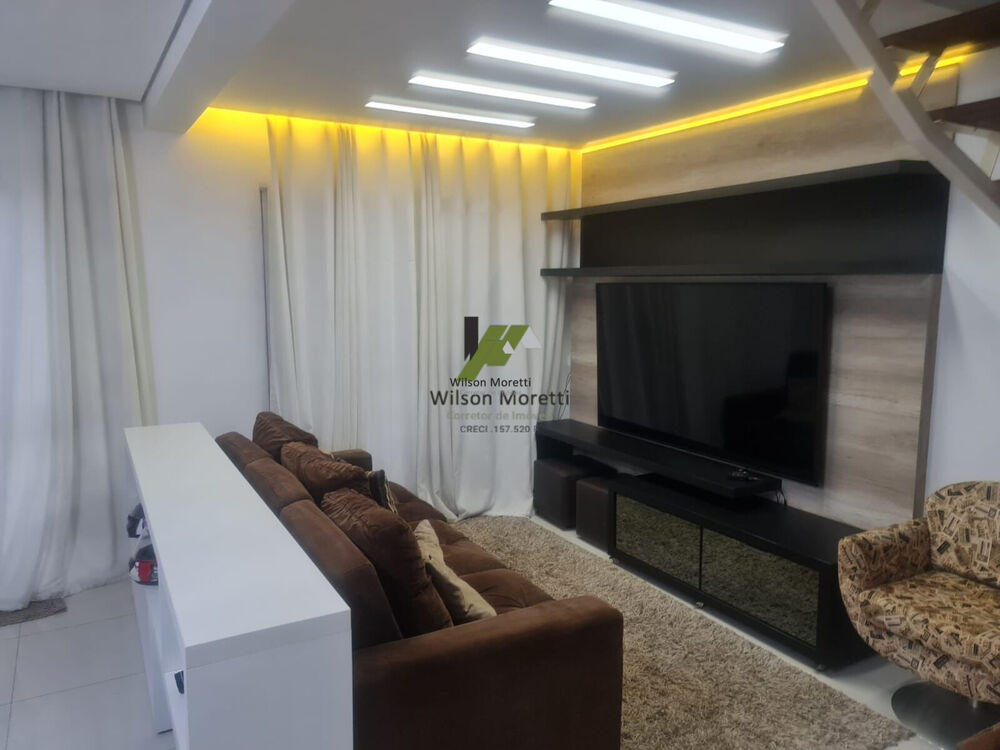 Casa à venda com 3 quartos, 99m² - Foto 1