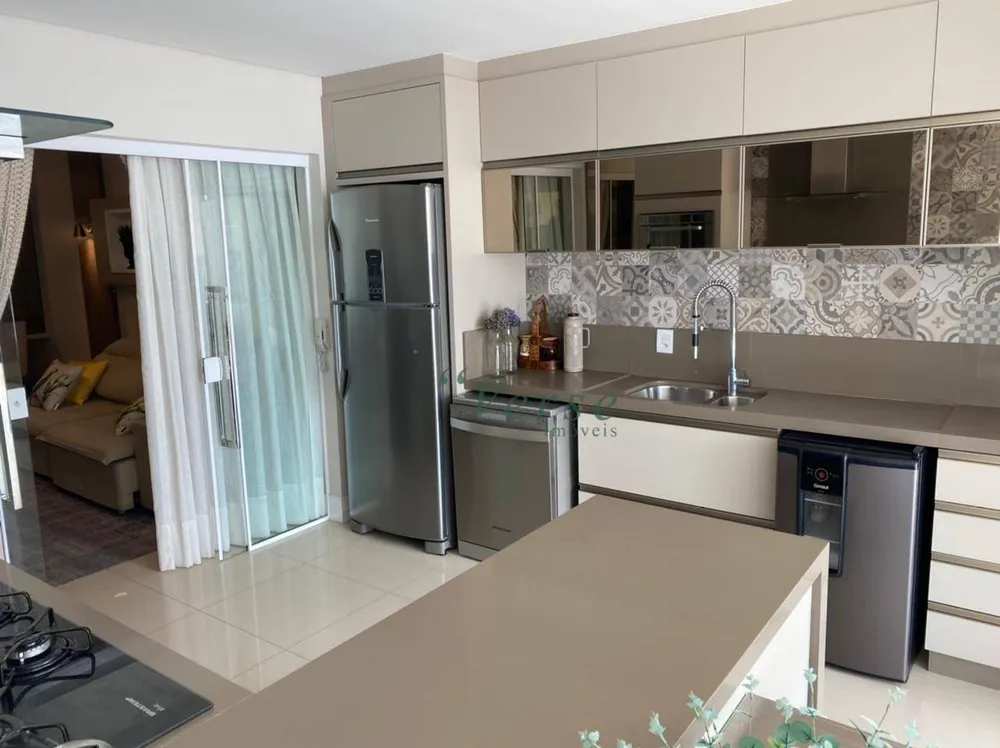 Apartamento, 3 quartos, 200 m² - Foto 2