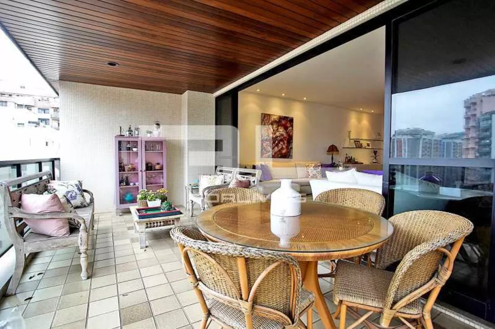 Apartamento, 4 quartos, 220 m² - Foto 1