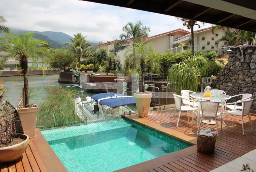 Casa de Condomínio, 5 quartos - Foto 1