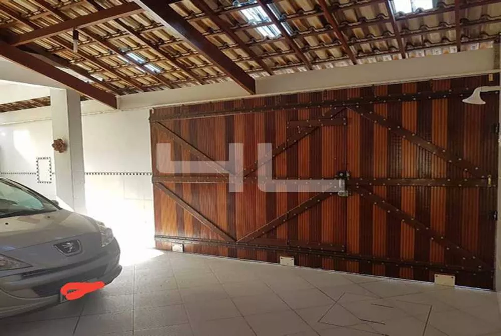 Casa, 5 quartos, 250 m² - Foto 4