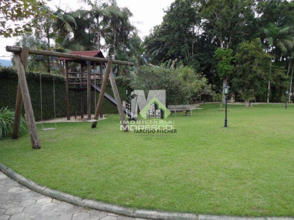Casa à venda com 4 quartos, 600m² - Foto 3