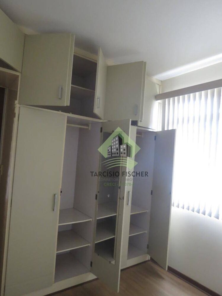 Apartamento à venda com 3 quartos, 1m² - Foto 2