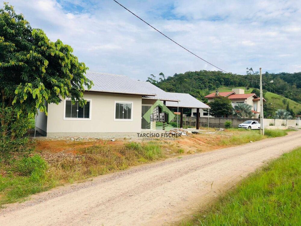 Casa à venda com 2 quartos, 120m² - Foto 2