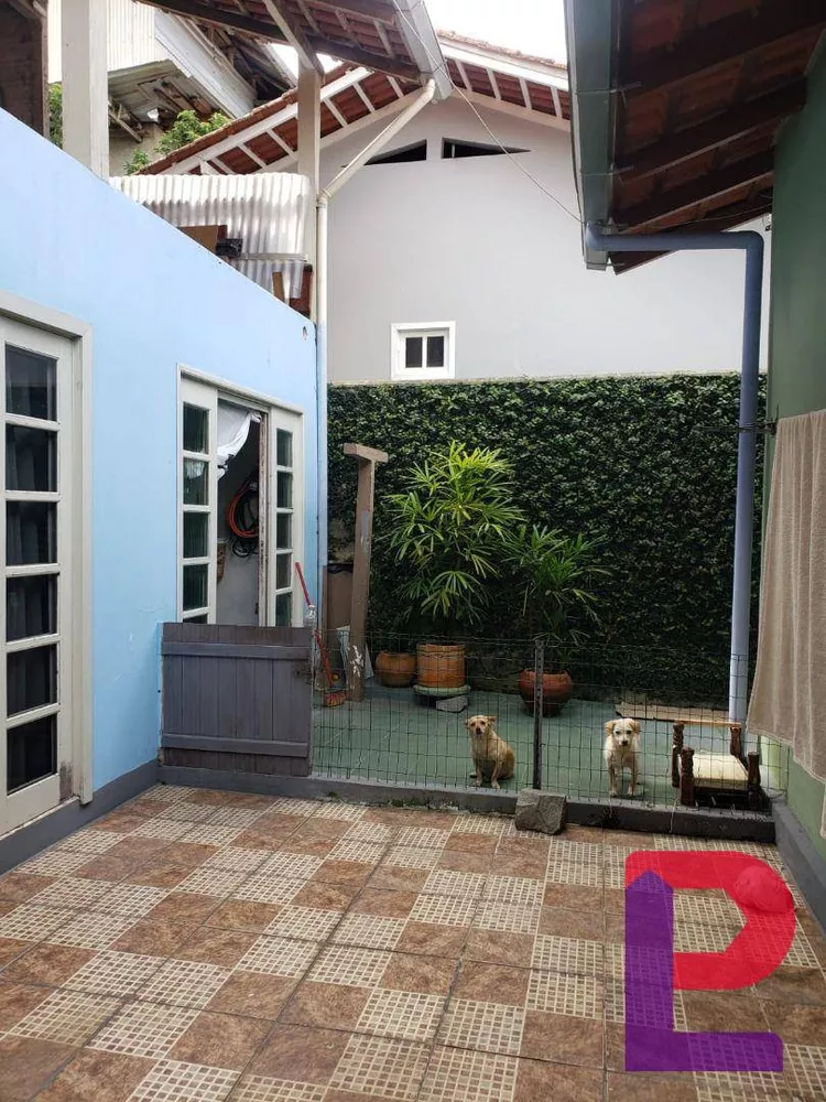 Casa à venda com 3 quartos, 240M2 - Foto 5