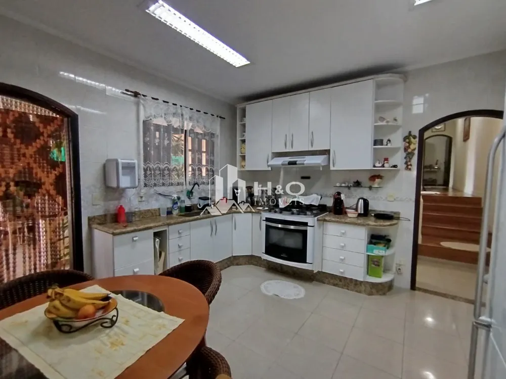 Casa, 3 quartos, 200 m² - Foto 1