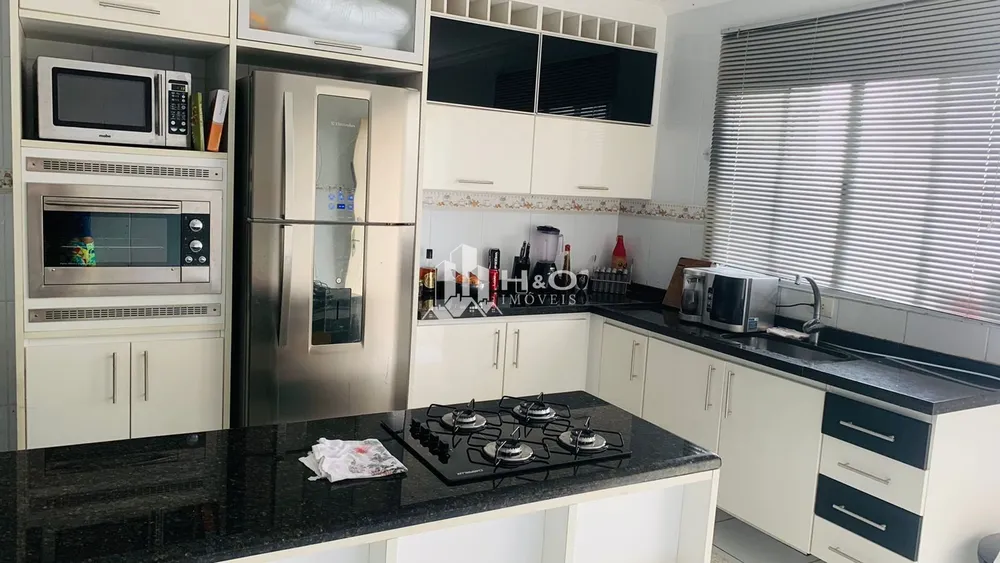 Sobrado, 4 quartos, 225 m² - Foto 1
