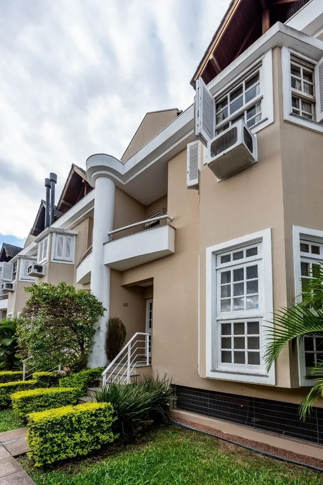 Casa, 4 quartos, 224 m² - Foto 1
