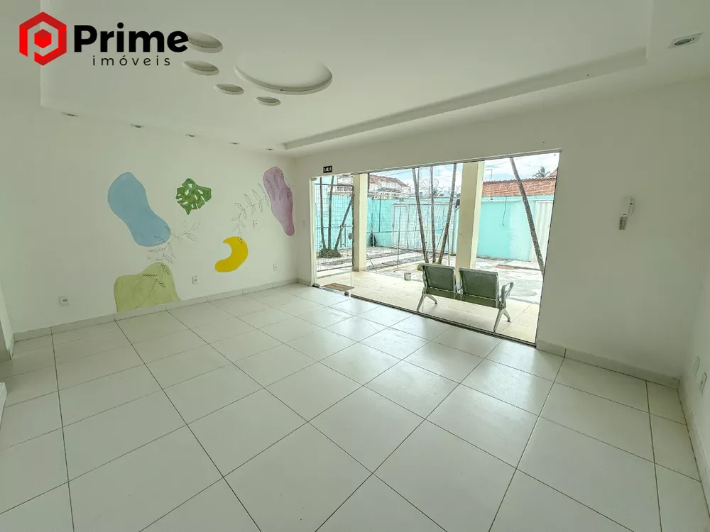 Casa à venda com 9 quartos, 360m² - Foto 4