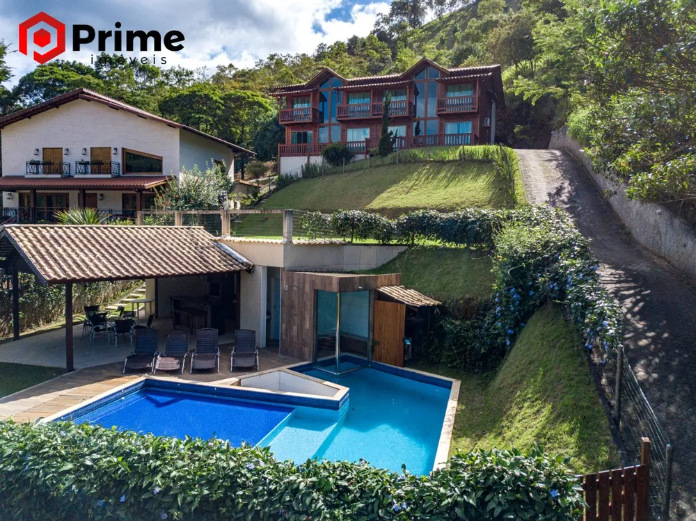 Chácara, 8 quartos, 1640 m² - Foto 1