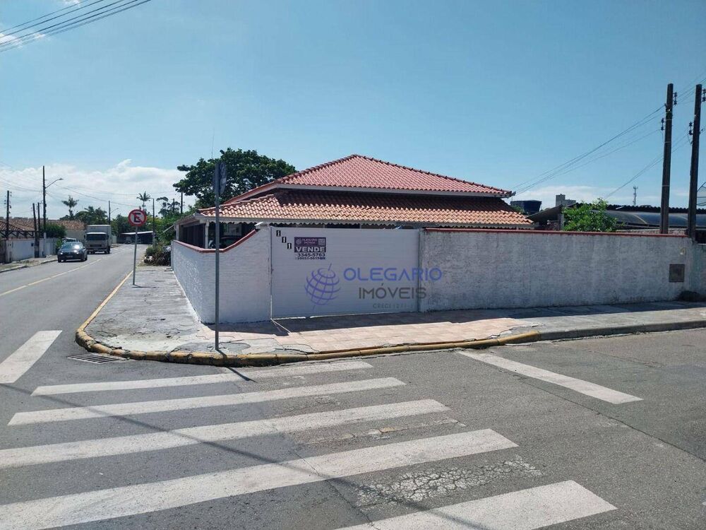 Casa à venda com 4 quartos, 140m² - Foto 1