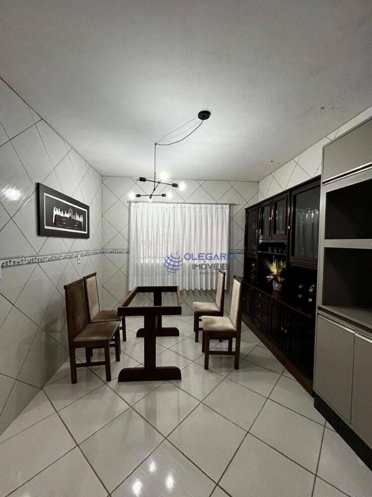 Sobrado, 4 quartos, 199 m² - Foto 2