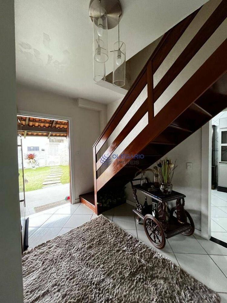 Sobrado, 4 quartos, 199 m² - Foto 1