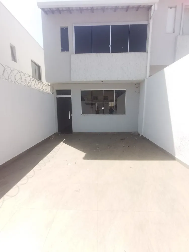 Casa, 3 quartos, 105 m² - Foto 2