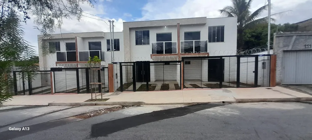 Casa, 3 quartos, 142 m² - Foto 1