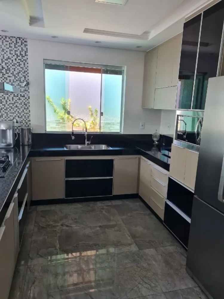 Casa, 4 quartos, 300 m² - Foto 8