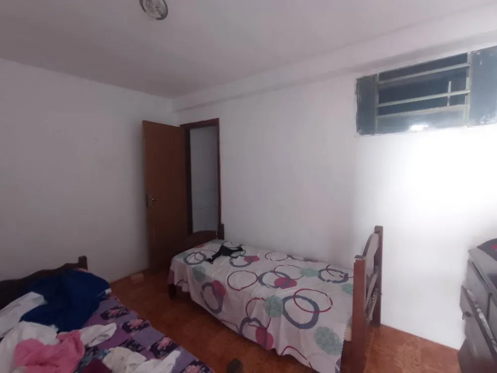 Casa, 3 quartos, 200 m² - Foto 2
