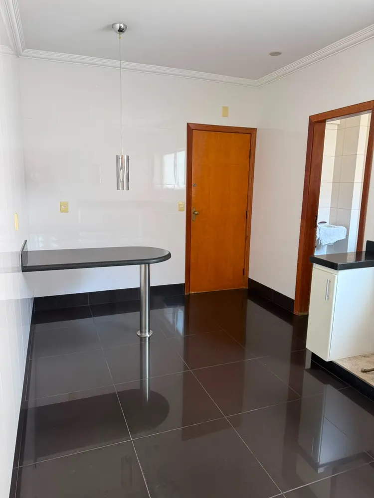 Apartamento, 3 quartos, 100 m² - Foto 1