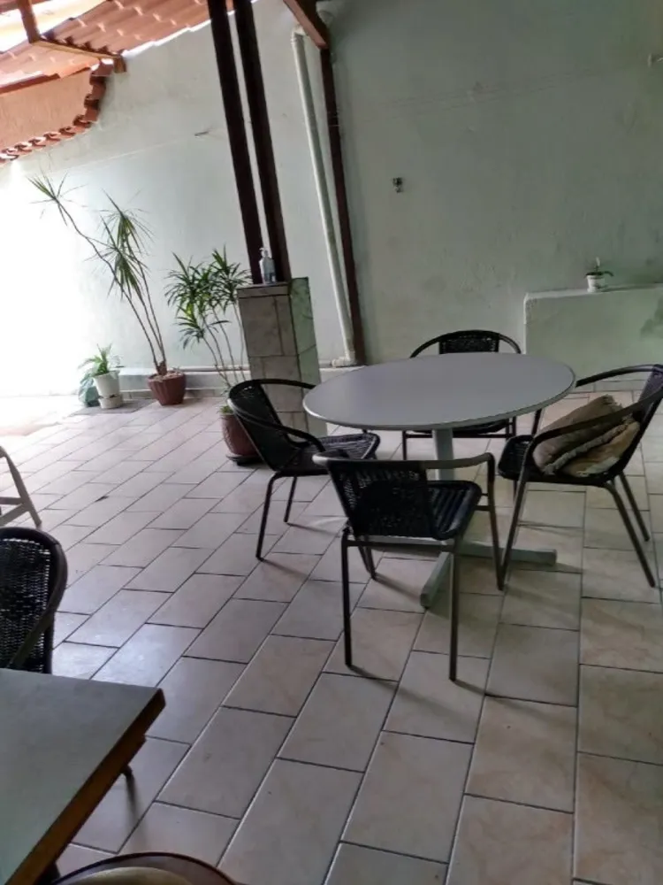 Casa, 3 quartos, 240 m² - Foto 1